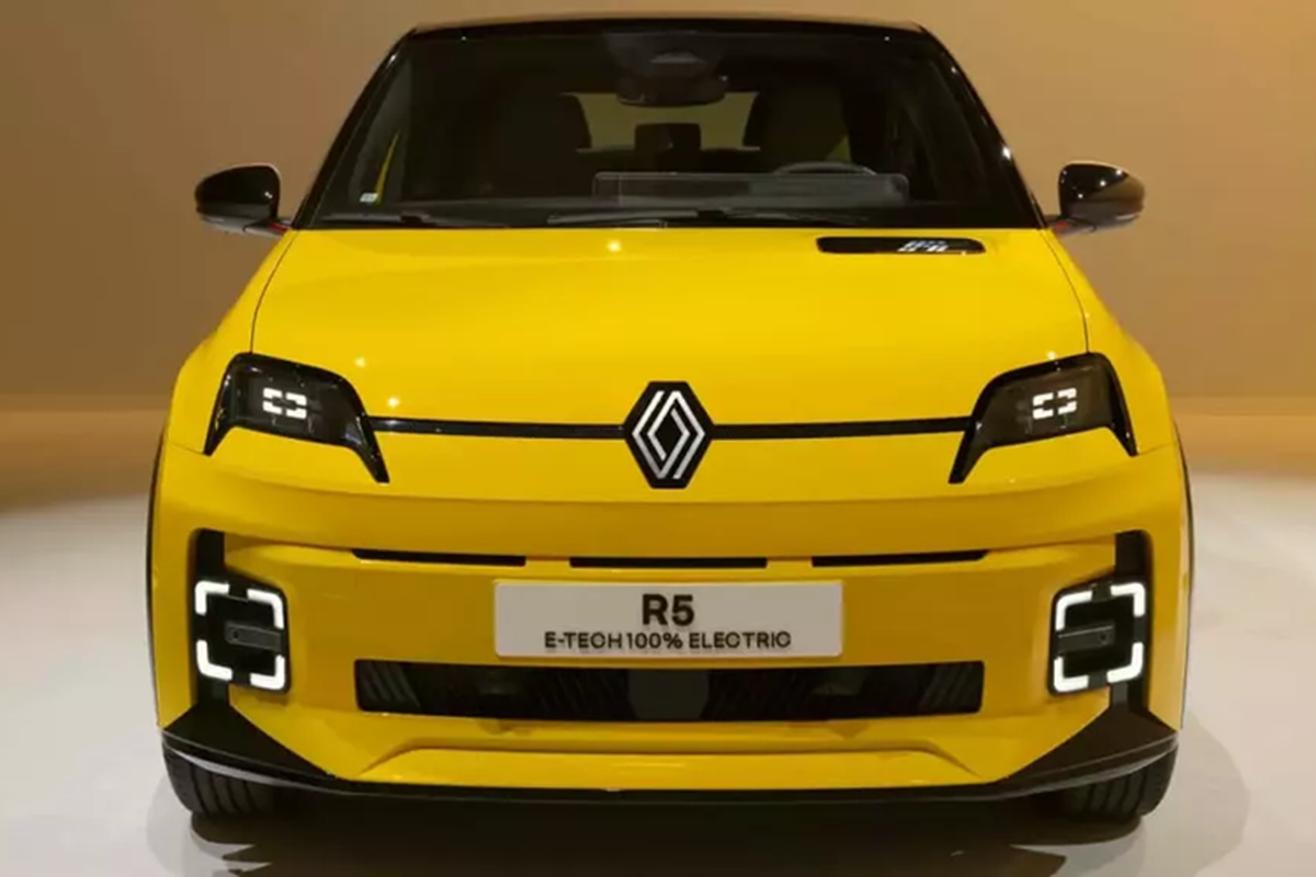 Renault 5 E-Tech gia re 