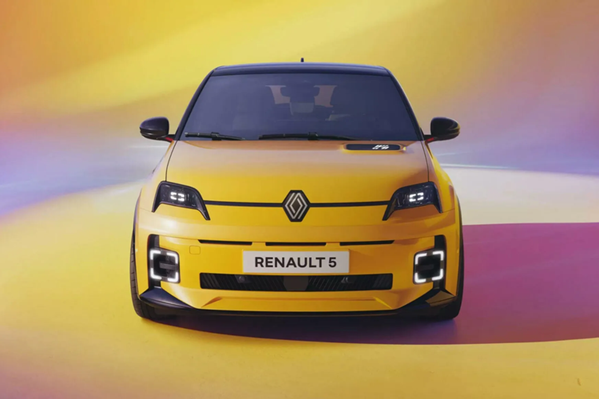 Renault 5 E-Tech gia re 