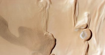 Tàu châu Âu chụp được hình ảnh "chấn động" ở Sao Hỏa