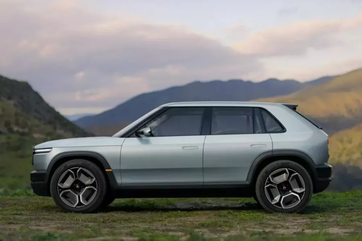 Rivian R3 gia toi 40.000 USD - 