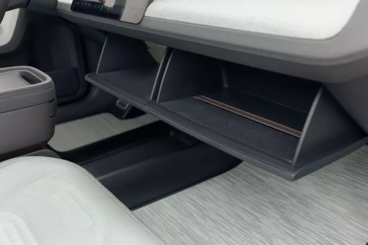 Rivian R3 giá tới 40.000 USD - "đối thủ" mới của VinFast VF7 tại Mỹ - Hình 8 Rivian R3 gia toi 40.000 USD -
