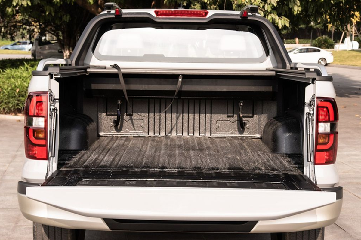 Changan Hunter EREV - bán tải chạy điện tầm xa từ 482 triệu đồng - Hình 9 Changan Hunter EREV - ban tai chay dien tam xa tu 482 trieu dong-Hinh-9