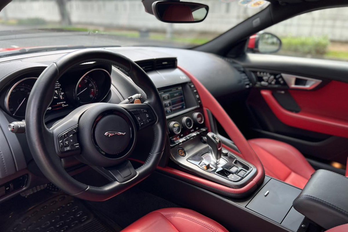 Jaguar F Type S tiền tỷ "đẹp nhất mọi thời đại" rao bán ở Sài Gòn - Hình 5 Jaguar F Type S tien ty