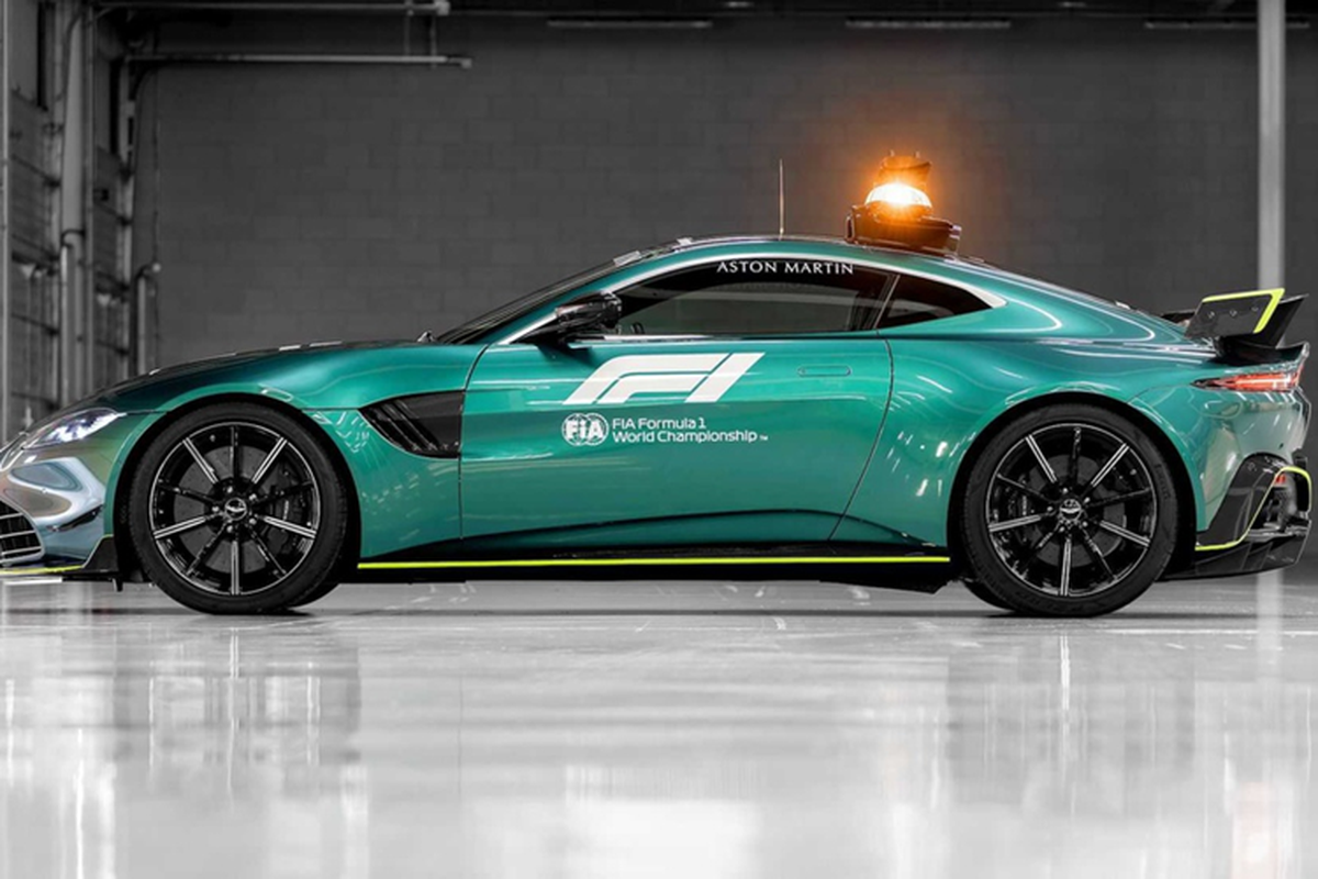 Aston Martin Vantage vừa ra mắt làm nhiệm vụ FIA tại F1 2024 - Hình 7 Aston Martin Vantage vua ra mat lam nhiem vu FIA tai F1 2024-Hinh-7