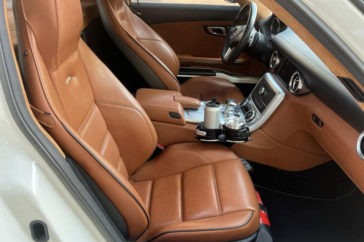 Ngắm Mercedes-Benz SLS AMG của “vua cafe” Đặng Lê Nguyên Vũ - Hình 7 Ngam Mercedes-Benz SLS AMG cua “vua cafe” Dang Le Nguyen Vu-Hinh-7