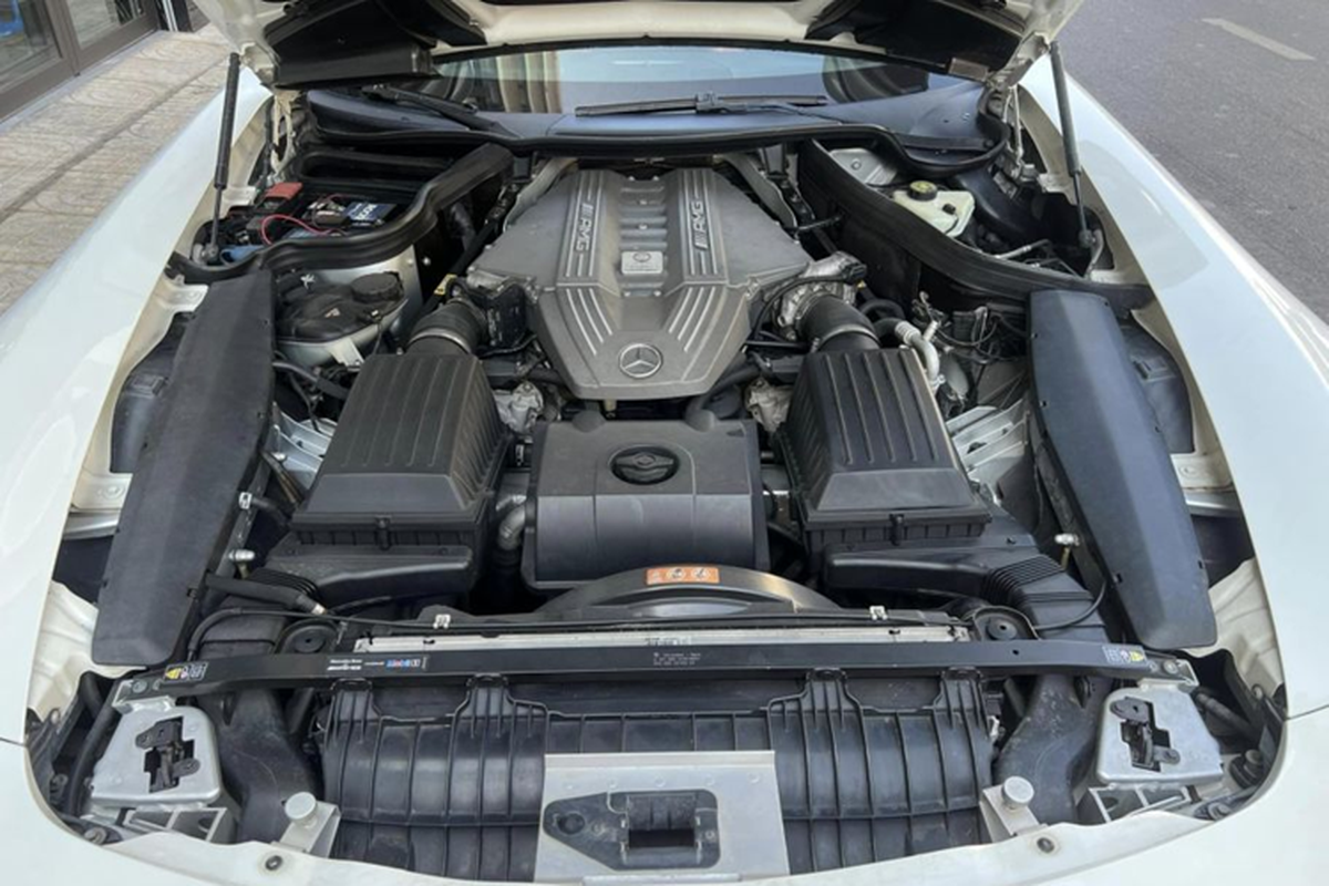 Ngắm Mercedes-Benz SLS AMG của “vua cafe” Đặng Lê Nguyên Vũ - Hình 8 Ngam Mercedes-Benz SLS AMG cua “vua cafe” Dang Le Nguyen Vu-Hinh-8