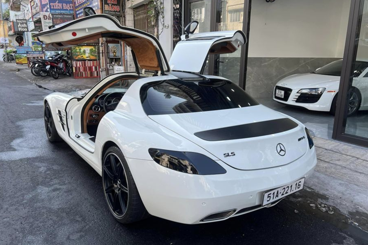 Ngắm Mercedes-Benz SLS AMG của “vua cafe” Đặng Lê Nguyên Vũ - Hình 11 Ngam Mercedes-Benz SLS AMG cua “vua cafe” Dang Le Nguyen Vu-Hinh-11