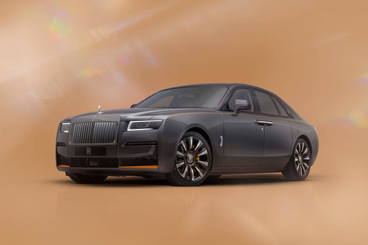 Rolls-Royce Ghost Prism bản kỷ niệm 120 năm dành cho giới đại gia - Hình 12 Rolls-Royce Ghost Prism ban ky niem 120 nam danh cho gioi dai gia-Hinh-12
