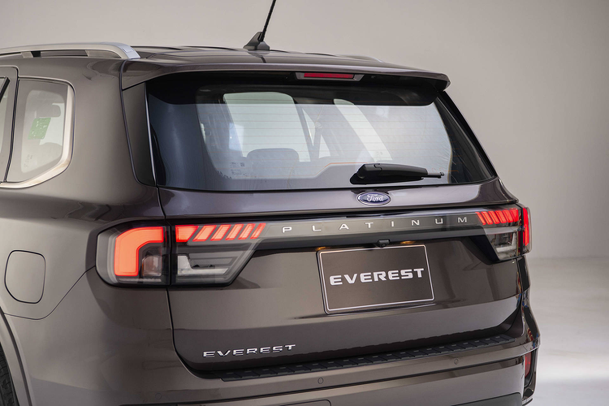 Ford Everest Platinum 2024 ra mắt Việt Nam, giá bán vẫn là ẩn số - Hình 2 Ford Everest Platinum 2024 ra mat Viet Nam, gia ban van la an so-Hinh-2