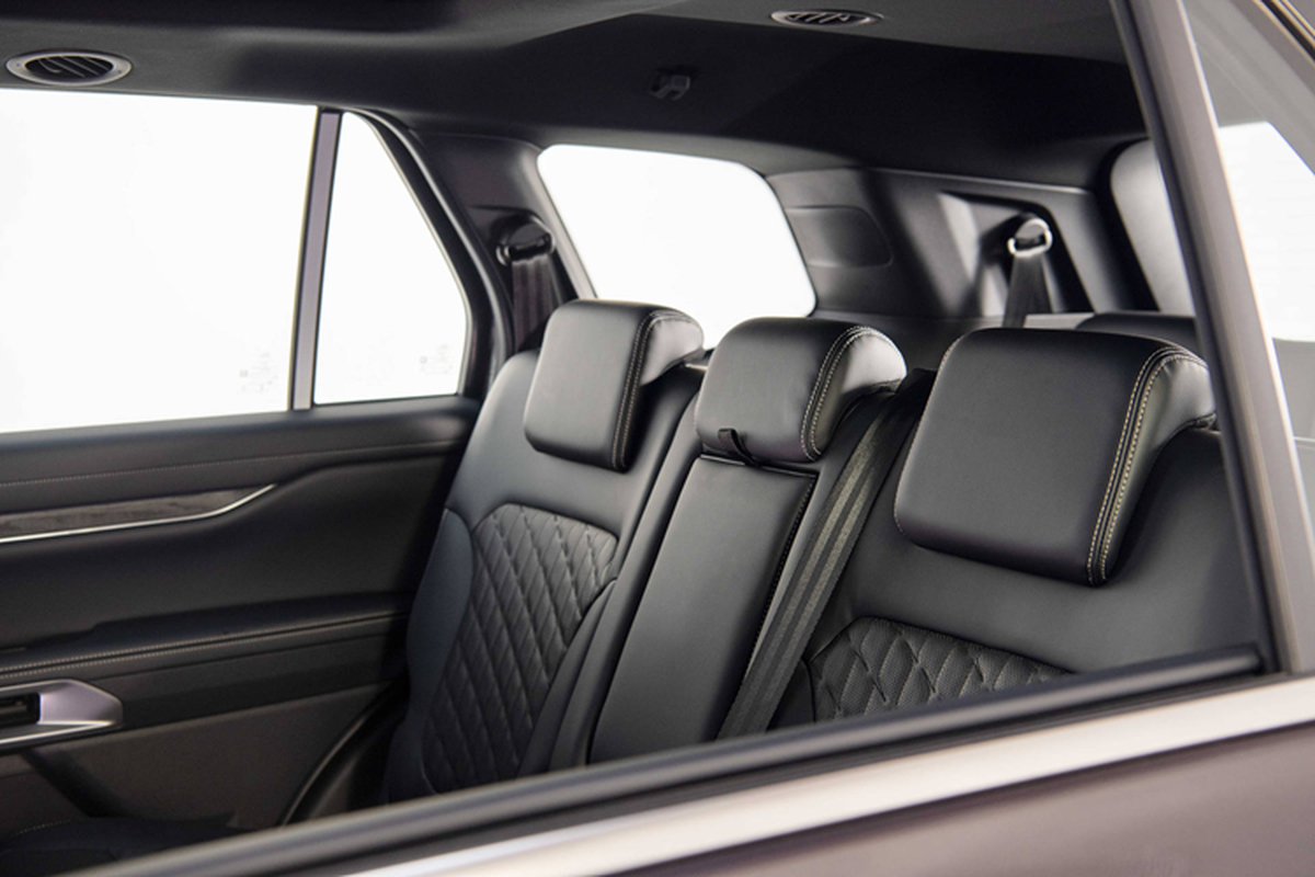 Ford Everest Platinum 2024 ra mắt Việt Nam, giá bán vẫn là ẩn số - Hình 7 Ford Everest Platinum 2024 ra mat Viet Nam, gia ban van la an so-Hinh-7