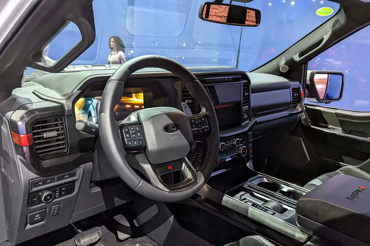 Chi tiết Ford F-150 Raptor R 2024 mạnh 730 mã lực, giá 1,946 tỷ đồng - Hình 3 Chi tiet Ford F-150 Raptor R 2024 manh 730 ma luc, gia 1,946 ty dong-Hinh-3