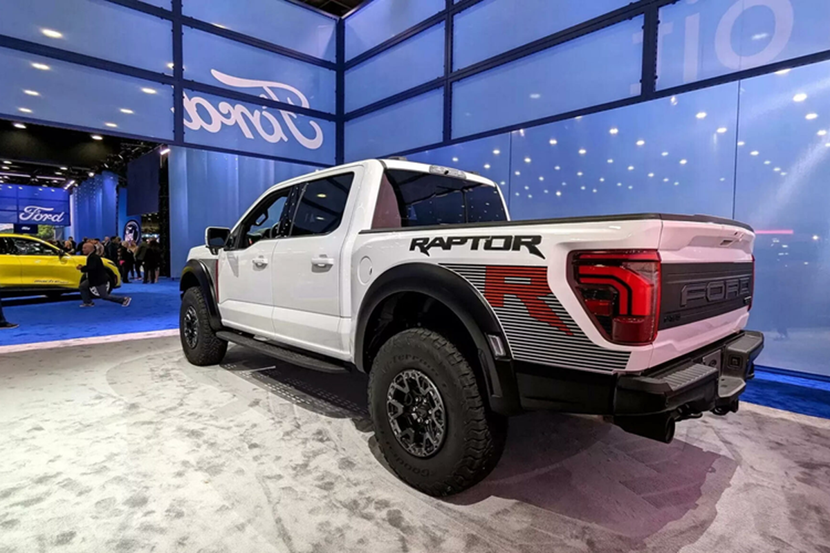 Chi tiết Ford F-150 Raptor R 2024 mạnh 730 mã lực, giá 1,946 tỷ đồng - Hình 6 Chi tiet Ford F-150 Raptor R 2024 manh 730 ma luc, gia 1,946 ty dong-Hinh-6