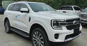 Điều đáng tiếc trên Ford Everest Platinum về Việt Nam