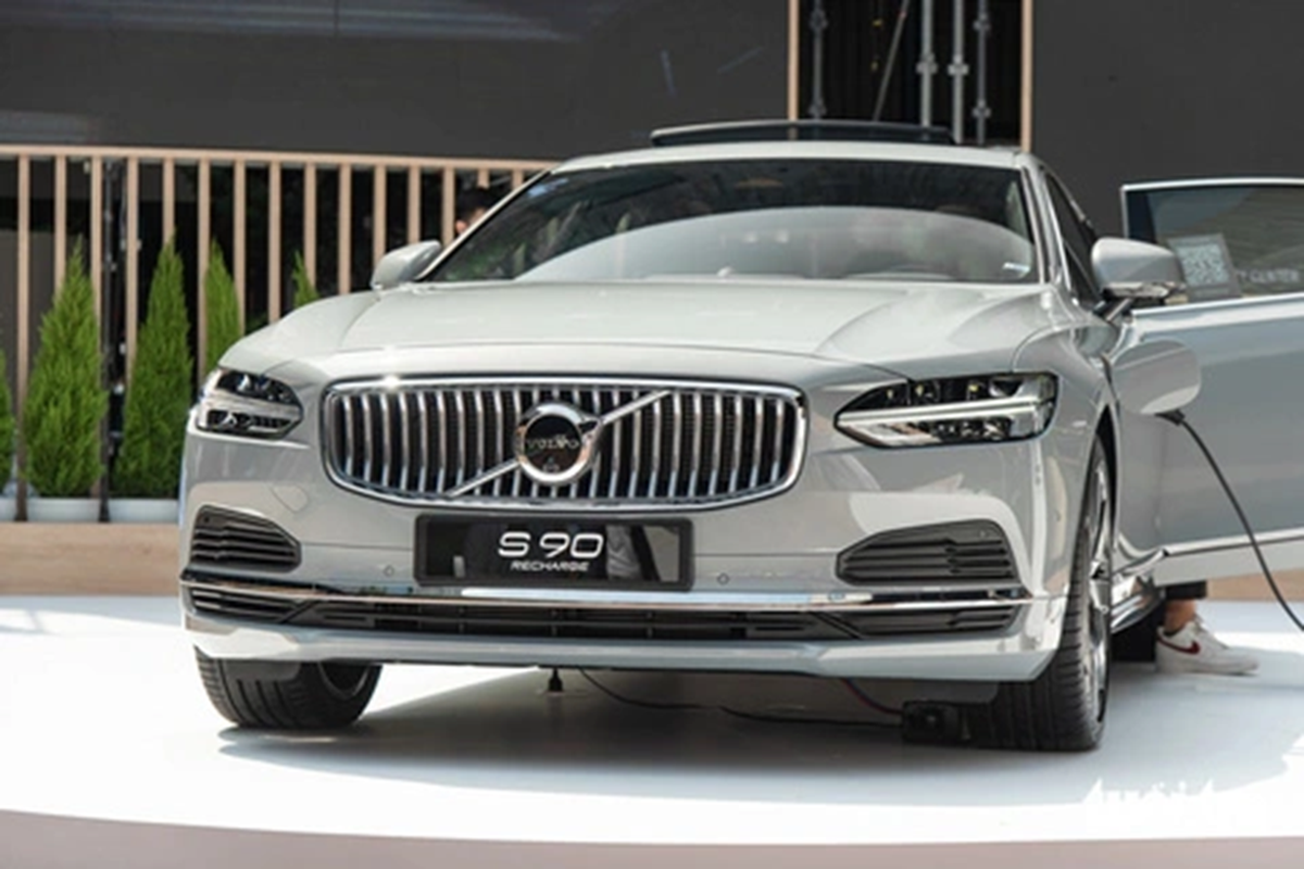 Can canh Volvo S90 Recharge Ultimate 
