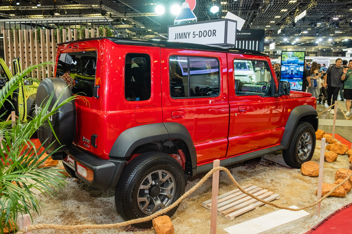 Suzuki Jimny 5 cua chot gia tu 681 trieu dong tai Dong Nam A-Hinh-12