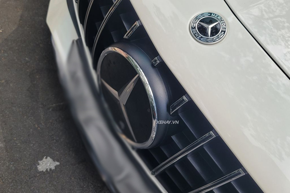 Cận cảnh Mercedes-AMG GT R giá 11,5 tỷ đầu tiên đeo biển Hà Nội - Hình 8 Can canh Mercedes-AMG GT R gia 11,5 ty dau tien deo bien Ha Noi-Hinh-8