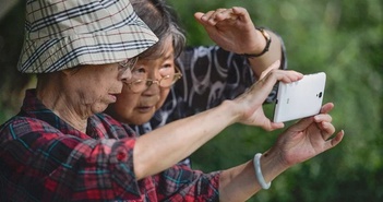 Hộ nghèo được hỗ trợ để phổ cập smartphone Hộ nghèo được hỗ trợ để phổ cập smartphone