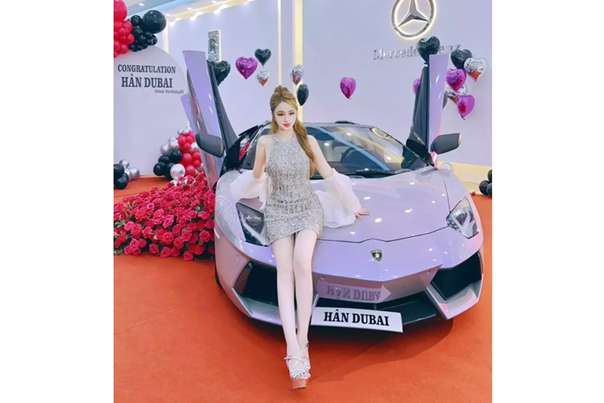 Hot girl 9X Han Dubai tau Lamborghini Aventador mui tran gia 17 ty