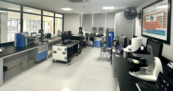 Khai trương phòng thí nghiệm sử dụng kính hiển vi đồng tiêu cao cấp Khai trương phòng thí nghiệm sử dụng kính hiển vi đồng tiêu cao cấp