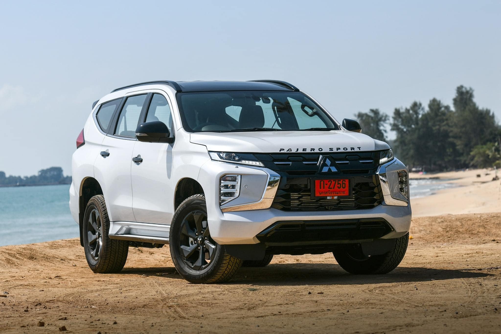 Mitsubishi Pajero Sport 2024 cải lùi hộp số, hứa hẹn về Việt Nam- Ảnh 1.