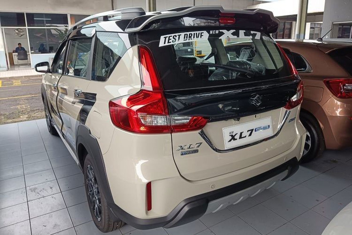 Suzuki XL7 Hybrid 2023 tu 448 trieu tai Indonesia, sap ve Viet Nam-Hinh-4