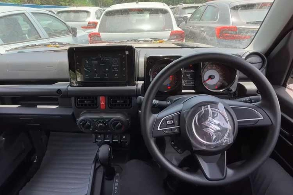 Suzuki Jimny 5 cua tu 513 trieu dong tai Indonesia, cho ve Viet Nam?-Hinh-5