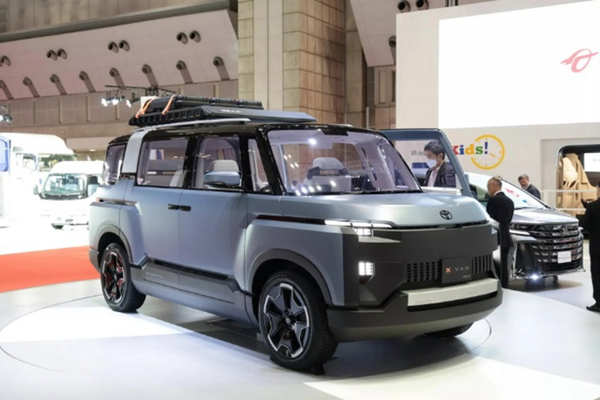 Toyota X-Van Gear 2025 sap ra mat, kich thuoc ngang Innova Cross