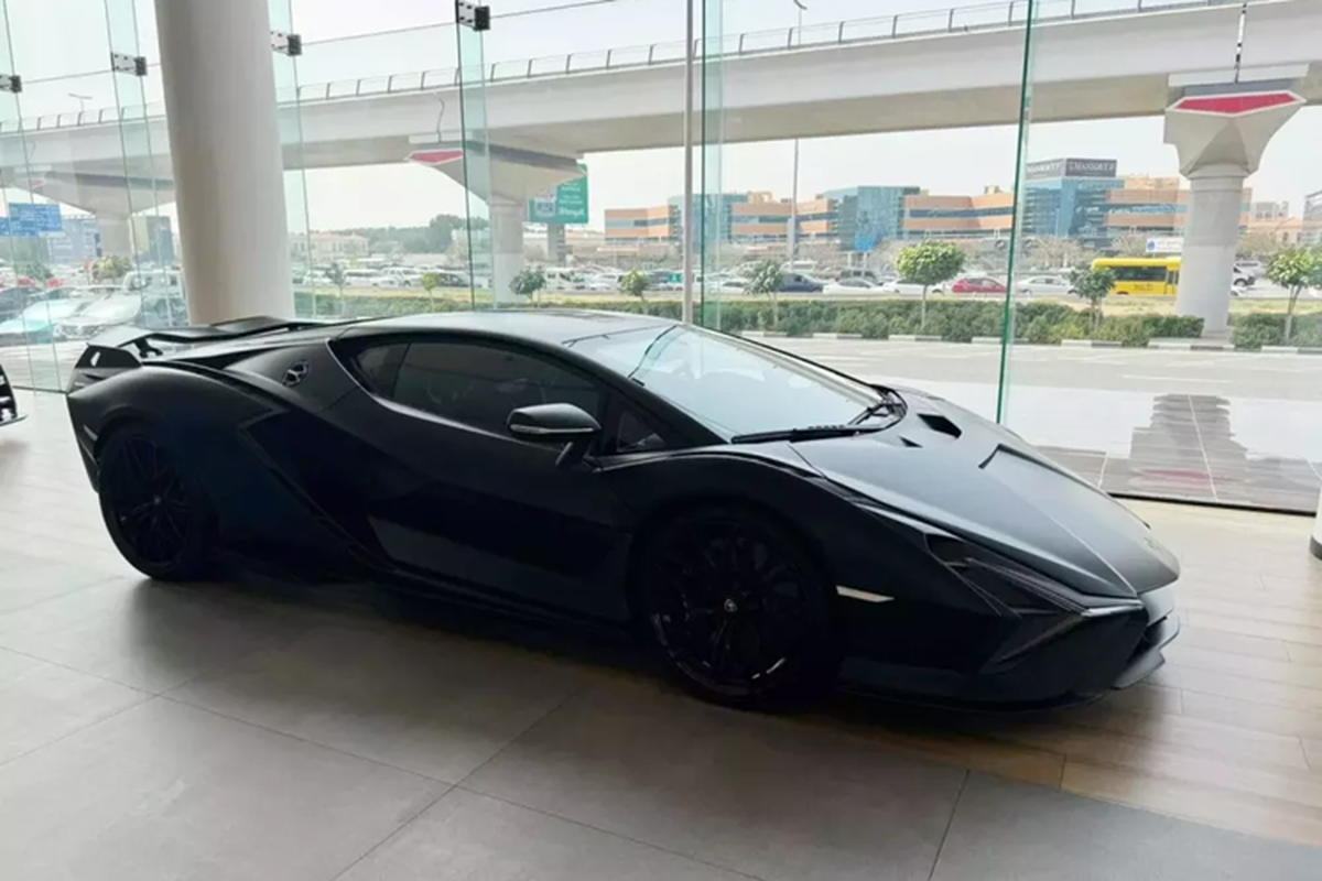 Tay choi sieu xe Hoang Kim Khanh lai khoe Lamborghini Sian 76 ty dong-Hinh-2