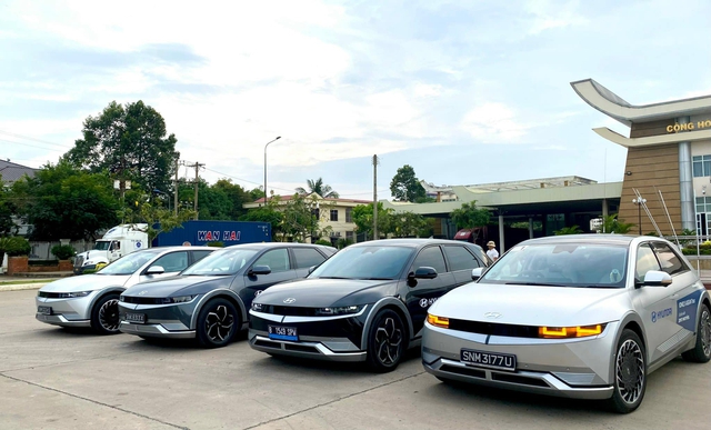 5 ô tô điện Hyundai Ioniq 5 xuyên Đông Nam Á đến Việt Nam   - Ảnh 1.