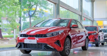 Theo chân Kia K3, loạt sedan hạng C cũng 'đua' giảm giá Theo chân Kia K3, loạt sedan hạng C cũng 'đua' giảm giá