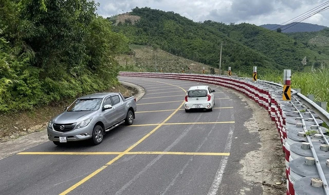 Lái ô tô đổ đèo chạy số ‘D’ không an toàn, liệu có đúng?- Ảnh 3. Lái ô tô đổ đèo chạy số ‘D’ không an toàn, liệu có đúng?- Ảnh 3.