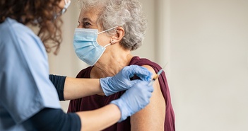 Pháp phát động chiến dịch tiêm vaccine ngừa Covid-19 trước thềm Olympic mùa hè Pháp phát động chiến dịch tiêm vaccine ngừa Covid-19 trước thềm Olympic mùa hè