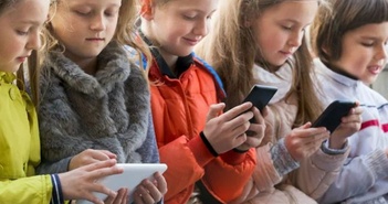 Tỉ phú Bill Gates tiết lộ độ tuổi an toàn nhất để trẻ sử dụng smartphone