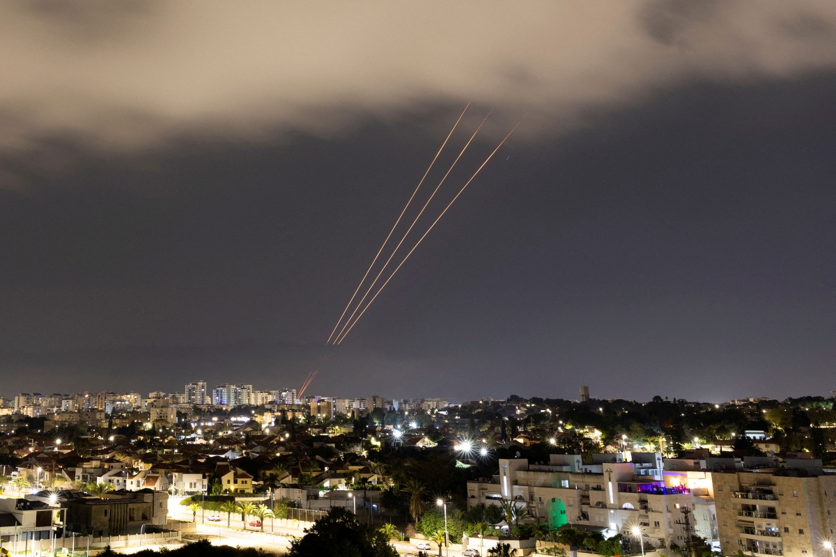 Israel tuyên bố đánh chặn hầu hết tên lửa Iran