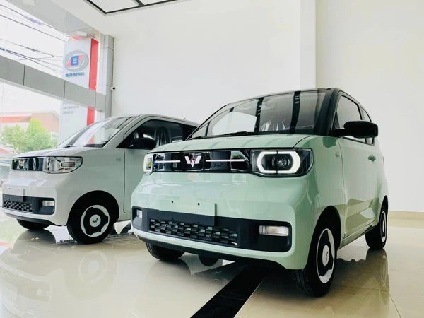 Wuling Hongguang Mini EV giá dưới 200 triệu đồng, liệu có thay thế xe máy?