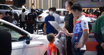Thị trường ô tô tìm lại nhịp tăng trưởng, sức mua vẫn yếu Thị trường ô tô tìm lại nhịp tăng trưởng, sức mua vẫn yếu
