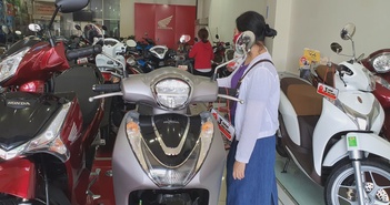Sức mua đã giảm nhưng người Việt vẫn mua gần 7000 xe máy mỗi ngày