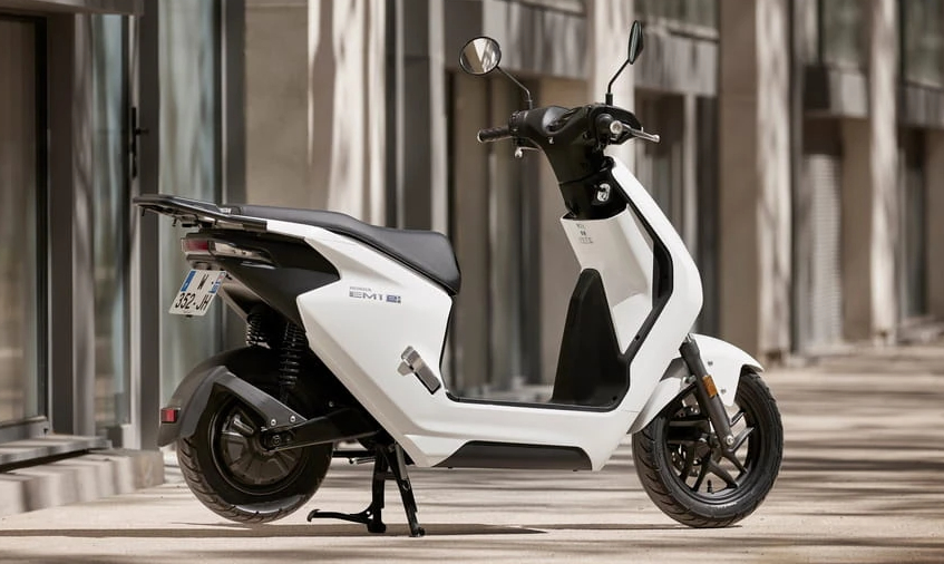 Xe điện Honda EM1 e: tại Đông Nam Á giá 52,2 triệu đồng, đấu Yamaha Neo's- Ảnh 3.