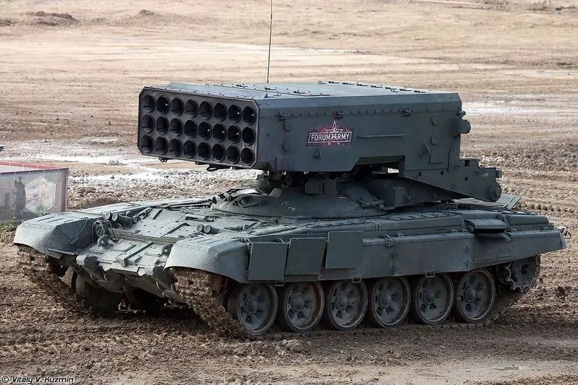 Nga đẩy nhanh hoàn thiện hệ thống súng phun lửa TOS-3 “Dragon”