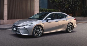 Toyota Camry 2024 nâng cấp thêm đồ 'xịn', giá gần 600 triệu đồng