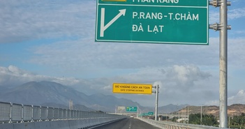 Chưa tới kỳ nghỉ lễ 30-4, cánh tài xế 'rần rần' tìm trạm dừng chân trên cao tốc Chưa tới kỳ nghỉ lễ 30-4, cánh tài xế 'rần rần' tìm trạm dừng chân trên cao tốc