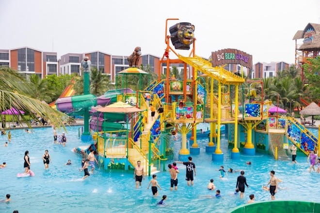 Khu vực Water Fun Zone luôn nhộn nhịp và náo nhiệt những tiếng reo hò thích thú