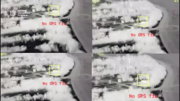 Drone Ukraine lao vào ‘mắt thần' của 'rồng lửa' S-400 Nga