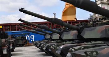 'Lỗ hổng' nghiêm trọng của xe tăng Mỹ trên chiến trường Ukraine 'Lỗ hổng' nghiêm trọng của xe tăng Mỹ trên chiến trường Ukraine