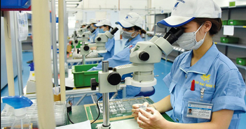 Tiền lương đủ sống, người lao động không cần làm thêm giờ Tiền lương đủ sống, người lao động không cần làm thêm giờ