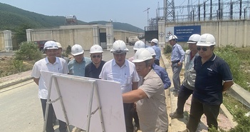 Dự án đường dây 500kV mạch 3: Hoàn thành dựng cột, kéo dây những khoảng néo đầu tiên Dự án đường dây 500kV mạch 3: Hoàn thành dựng cột, kéo dây những khoảng néo đầu tiên