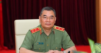 Trung tướng Tô Ân Xô vạch trần chiêu lừa đảo của các “chuyên gia online”, dụ dỗ đầu tư chứng khoán
