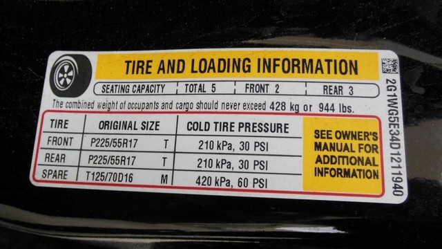 Tìm thông số áp suất lốp ô tô theo khuyến cáo ở đâu?