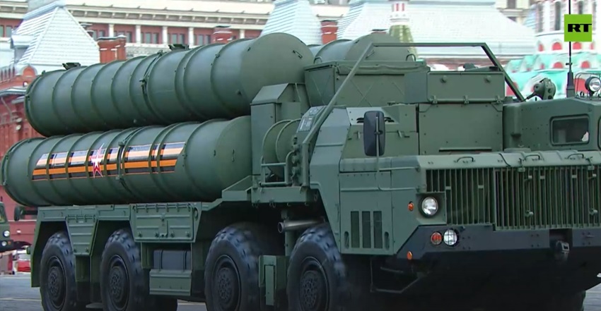Dàn tên lửa uy lực xuất hiện tại lễ duyệt binh kỷ niệm Ngày Chiến thắng ở Moskva (Nga)