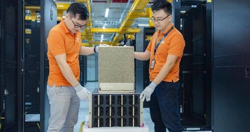 Siêu máy tính AI "khủng" nhất của NVIDIA lần đầu tiên xuất hiện tại Việt Nam Siêu máy tính AI "khủng" nhất của NVIDIA lần đầu tiên xuất hiện tại Việt Nam